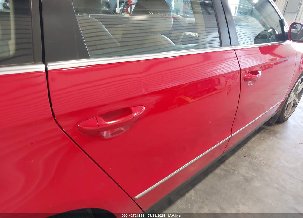 2007 VOLKSWAGEN PASSAT VIN: WVWRU93C47E220826