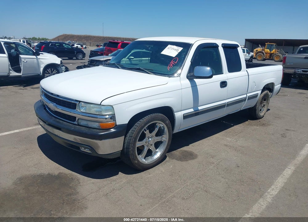 2002 CHEVROLET SILVERADO 1500 LS VIN: 2GCEC19X821395359