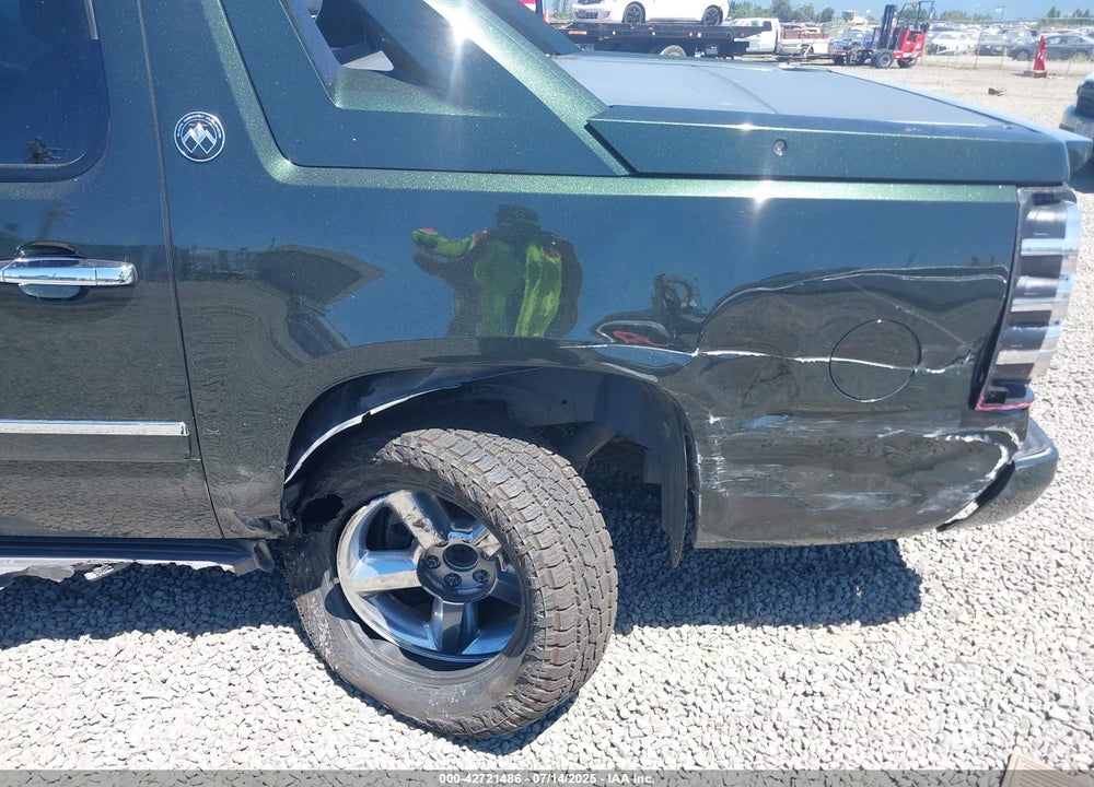 2013 CHEVROLET AVALANCHE LTZ VIN: 3GNTKGE73DG293245