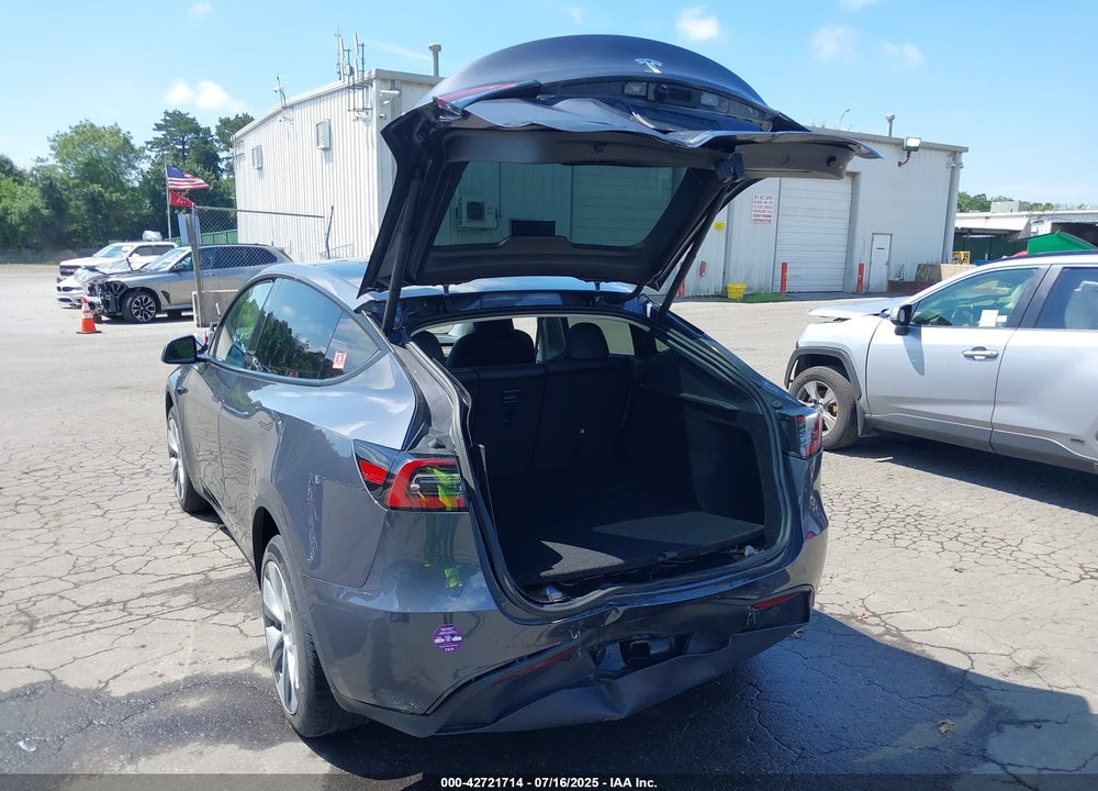 2023 TESLA MODEL Y VIN: 7SAYGDEEXPF869763