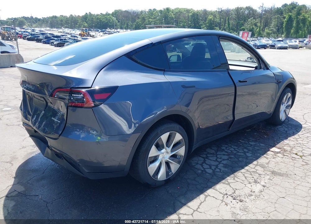 2023 TESLA MODEL Y VIN: 7SAYGDEEXPF869763