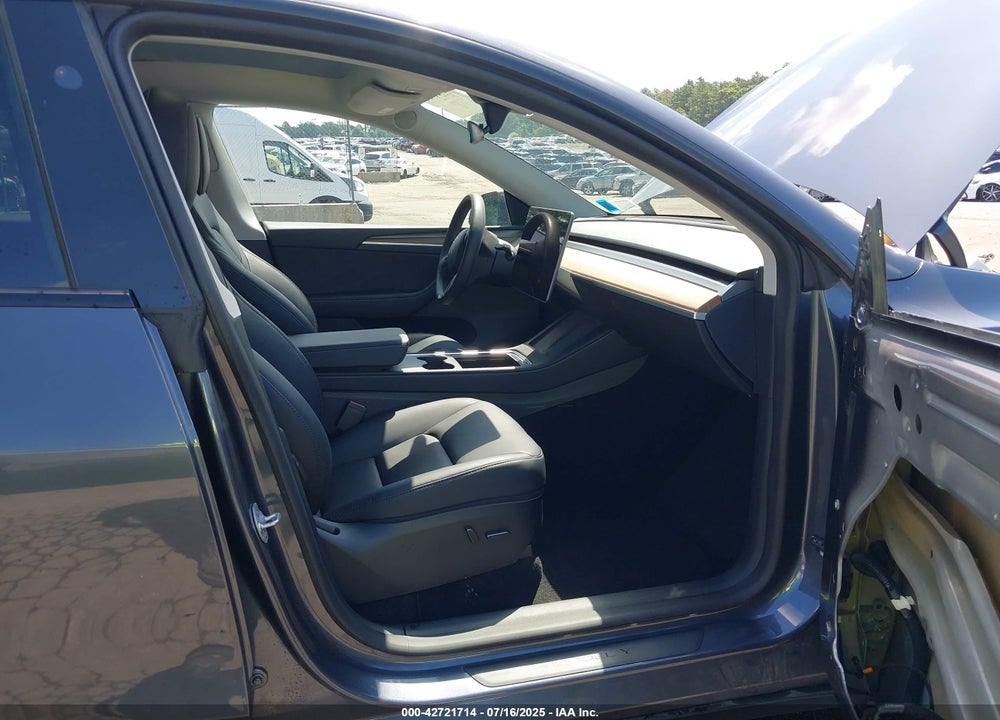 2023 TESLA MODEL Y VIN: 7SAYGDEEXPF869763