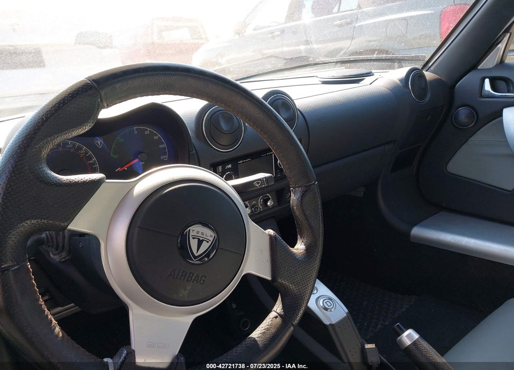 2011 TESLA ROADSTER VIN: 5YJRE1A39B1001382