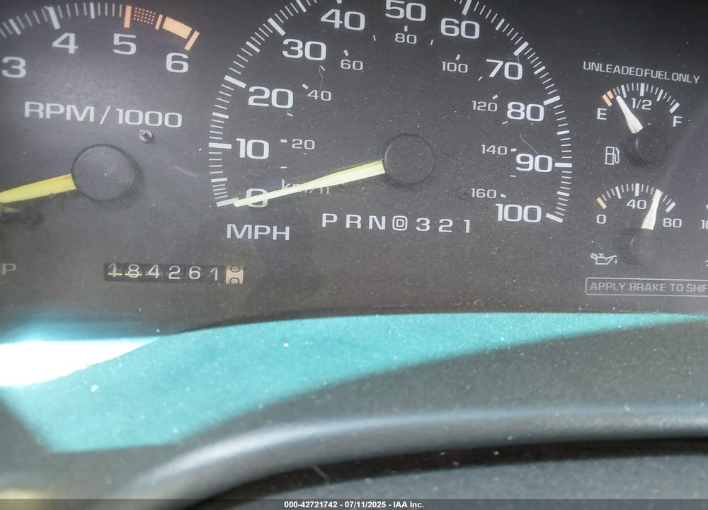 1996 CHEVROLET SUBURBAN K1500 VIN: 1GNFK16R1TJ393013