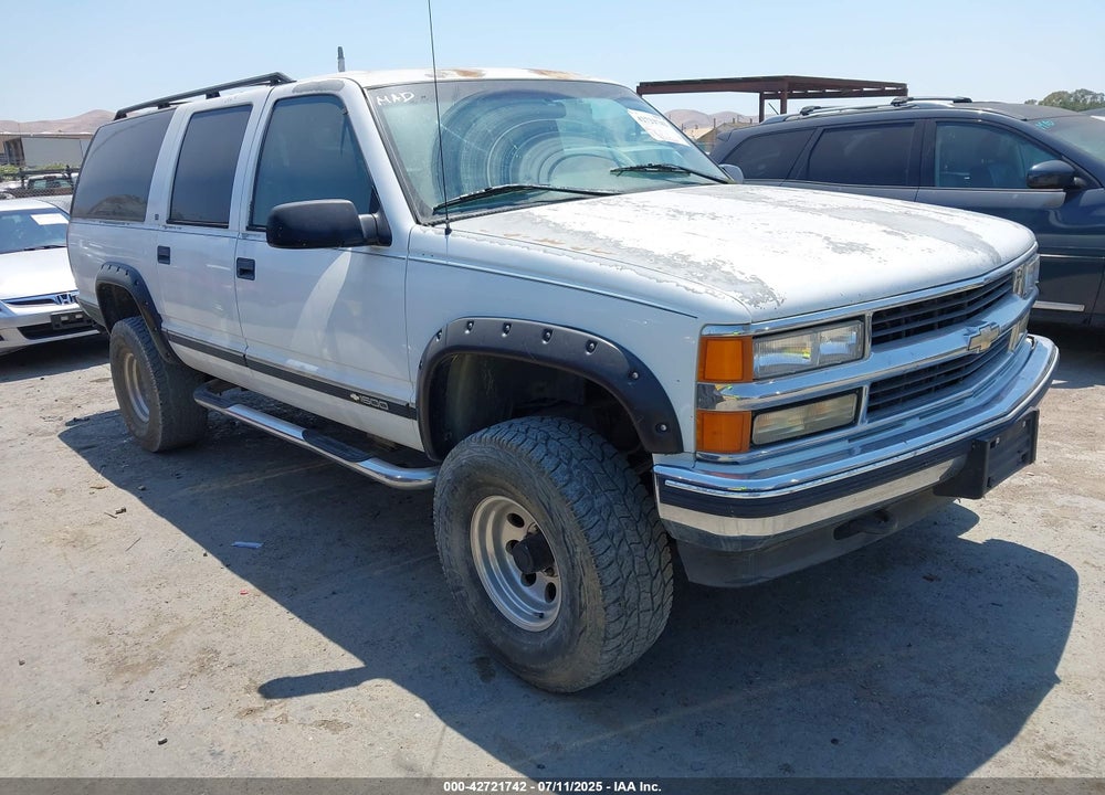 1996 CHEVROLET SUBURBAN K1500 VIN: 1GNFK16R1TJ393013