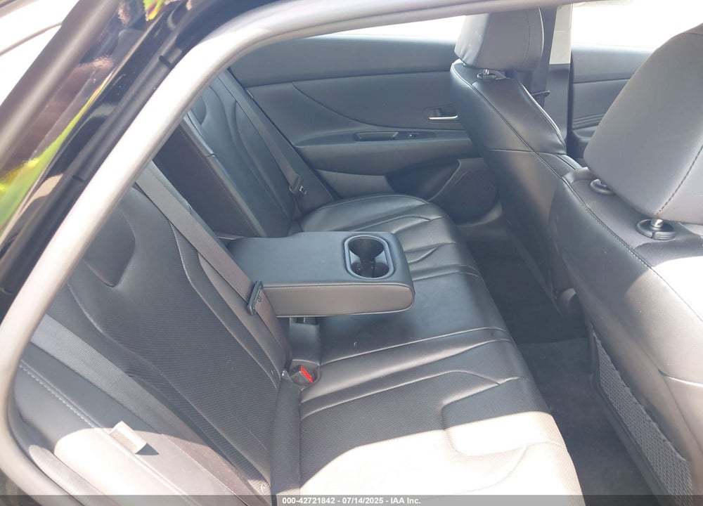 2024 HYUNDAI ELANTRA VIN: KMHLP4DG8RU715844