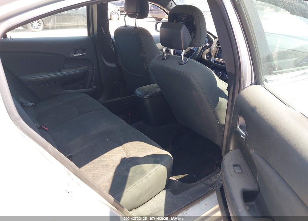 2012 CHRYSLER 200 VIN: 1C3CCBABXCN169177