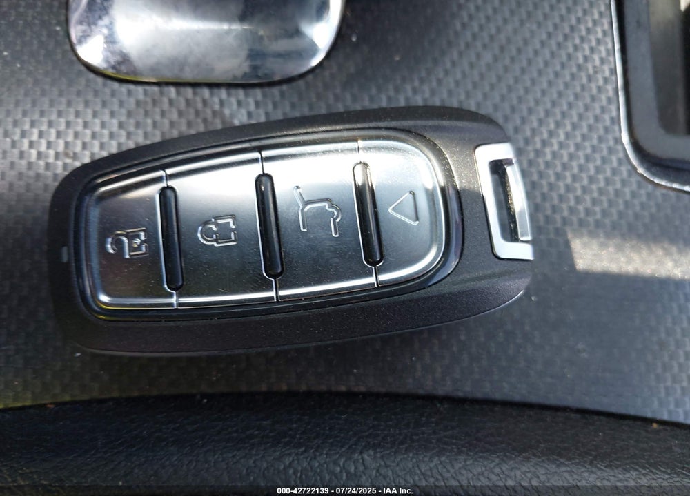 2013 CHRYSLER 300 VIN: 2C3CCAGG6DH728490