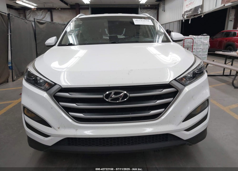 2017 HYUNDAI TUCSON VIN: KM8J33A48HU289594
