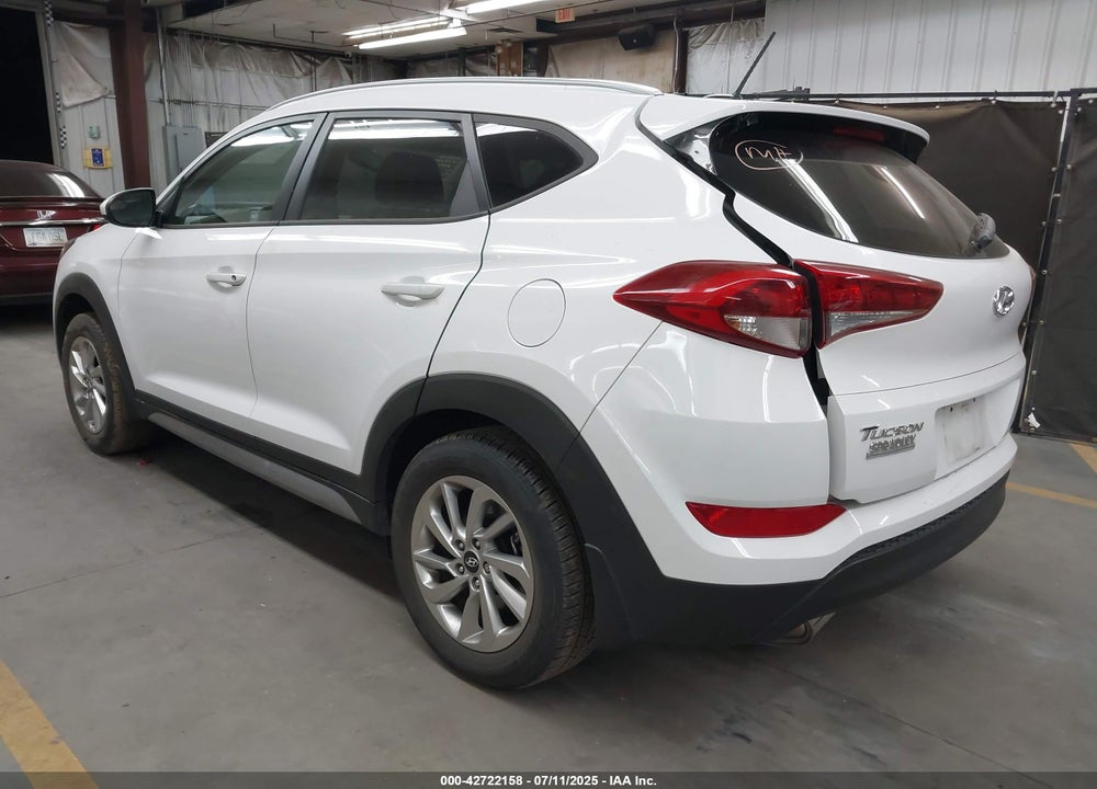 2017 HYUNDAI TUCSON VIN: KM8J33A48HU289594