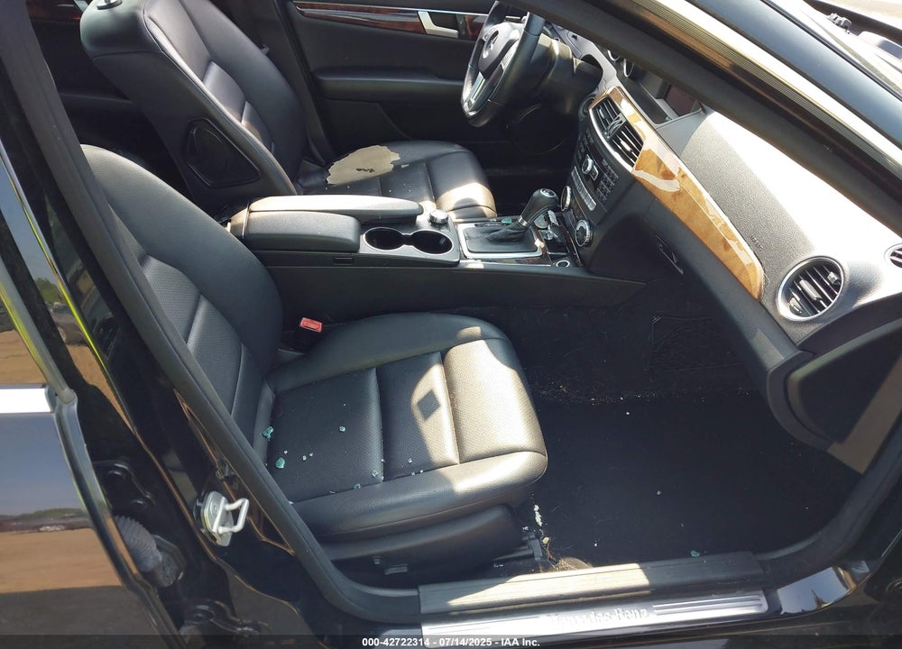 2013 MERCEDES-BENZ C CLASS VIN: WDDGF8AB5DR264656