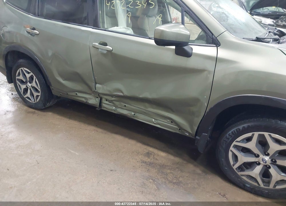 2019 SUBARU FORESTER VIN: JF2SKAEC5KH448008