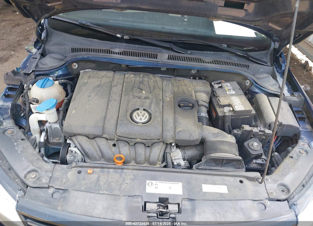 2013 VOLKSWAGEN JETTA 2.5L SE VIN: 3VWDP7AJ7DM295613