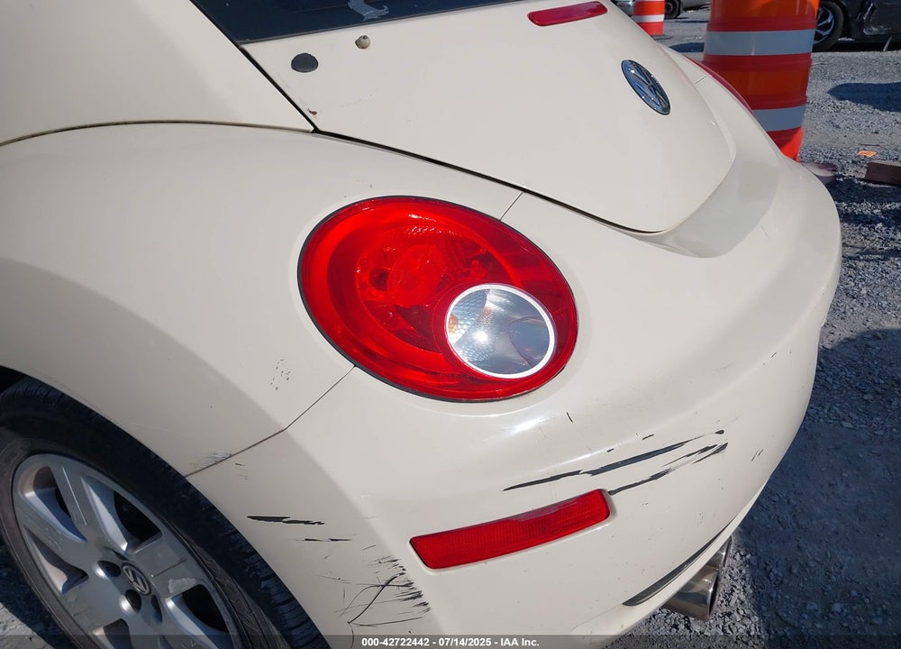 2007 VOLKSWAGEN BEETLE VIN: 3VWRW31C57M521929