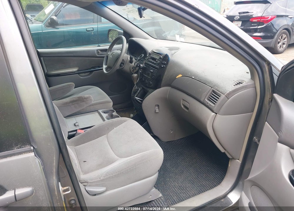2005 TOYOTA SIENNA VIN: 5TDZA23C05S266922