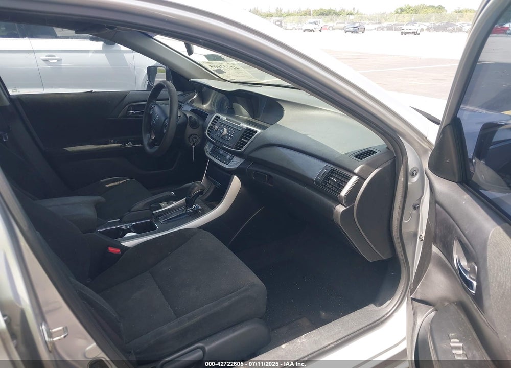 2013 HONDA ACCORD VIN: 1HGCR2F3XDA083342