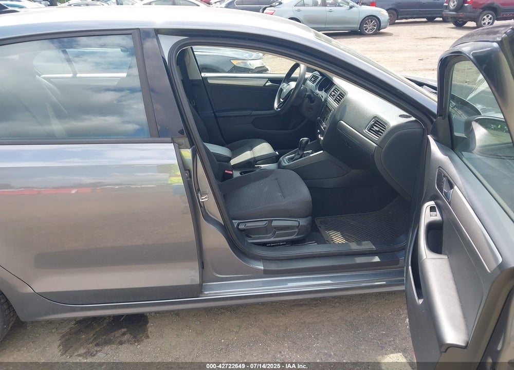 2016 VOLKSWAGEN JETTA VIN: 3VWD67AJ6GM286800