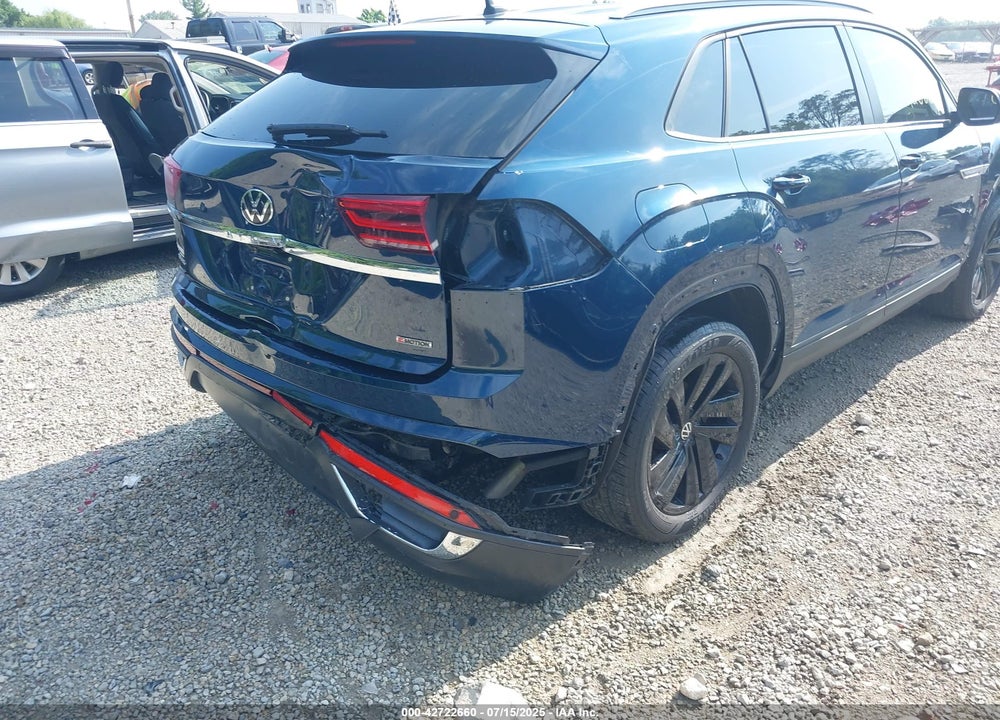 2022 VOLKSWAGEN ATLAS CROSS SPORT VIN: 1V2HE2CA7NC211835