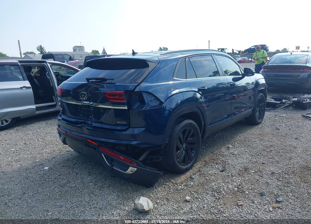 2022 VOLKSWAGEN ATLAS CROSS SPORT VIN: 1V2HE2CA7NC211835