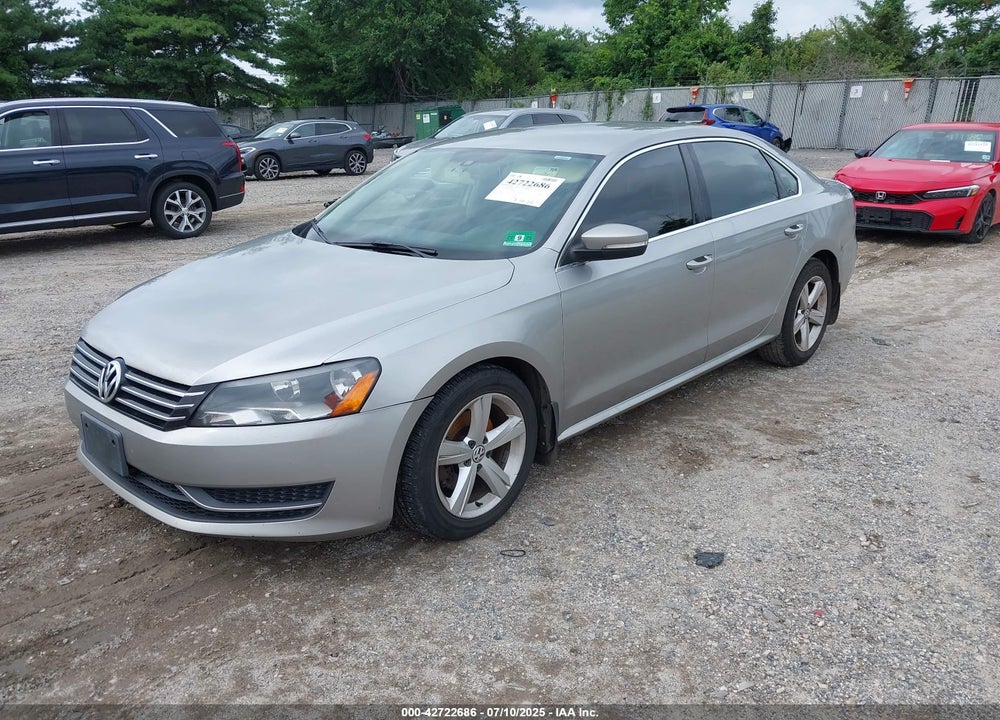 2013 VOLKSWAGEN PASSAT VIN: 1VWBP7A30DC098440