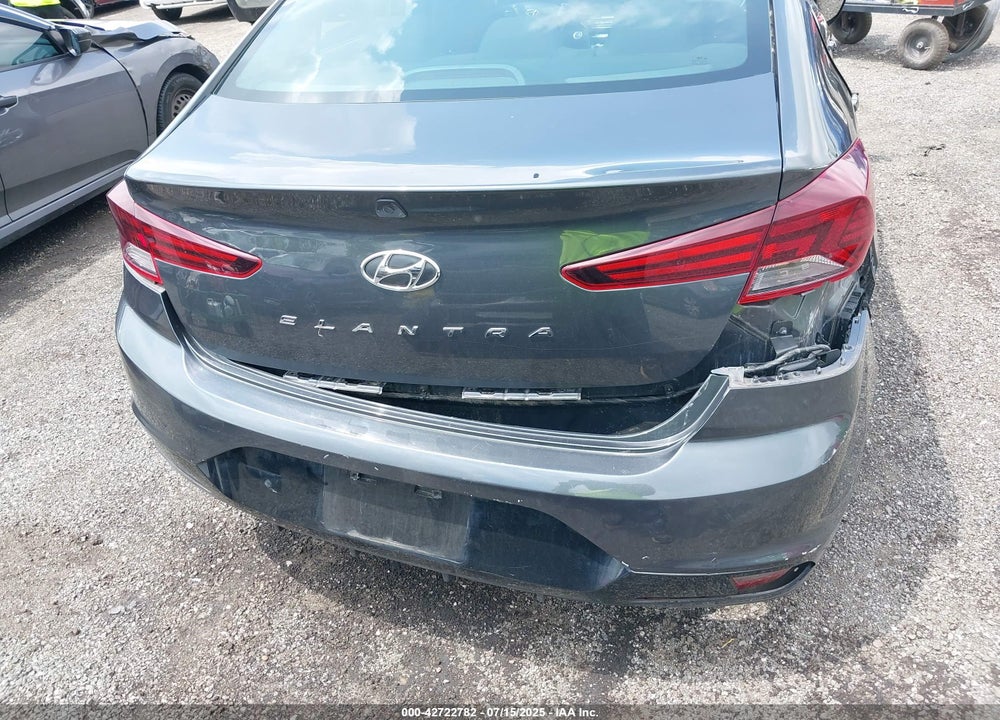 2020 HYUNDAI ELANTRA VIN: 5NPD84LF4LH610914