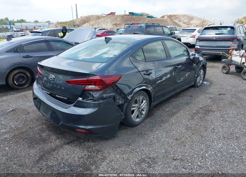 2020 HYUNDAI ELANTRA VIN: 5NPD84LF4LH610914
