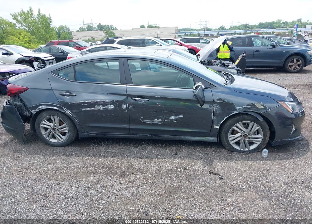 2020 HYUNDAI ELANTRA VIN: 5NPD84LF4LH610914