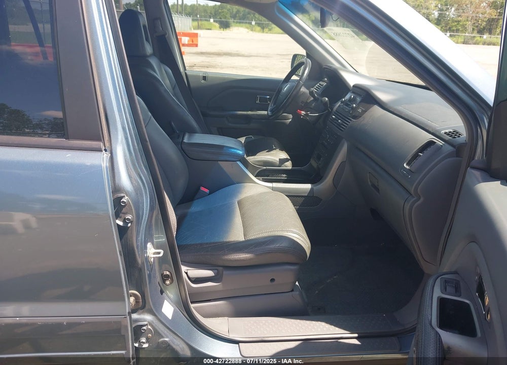 2005 HONDA PILOT EX-L VIN: 2HKYF18515H503182