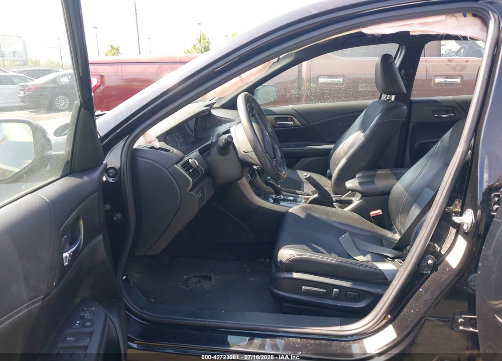 2016 HONDA ACCORD VIN: 1HGCR2F58GA186930