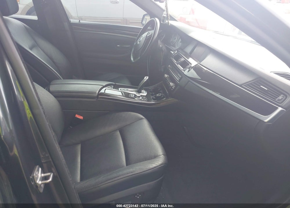 2011 BMW 5 SERIES VIN: WBAFR1C52BC260394