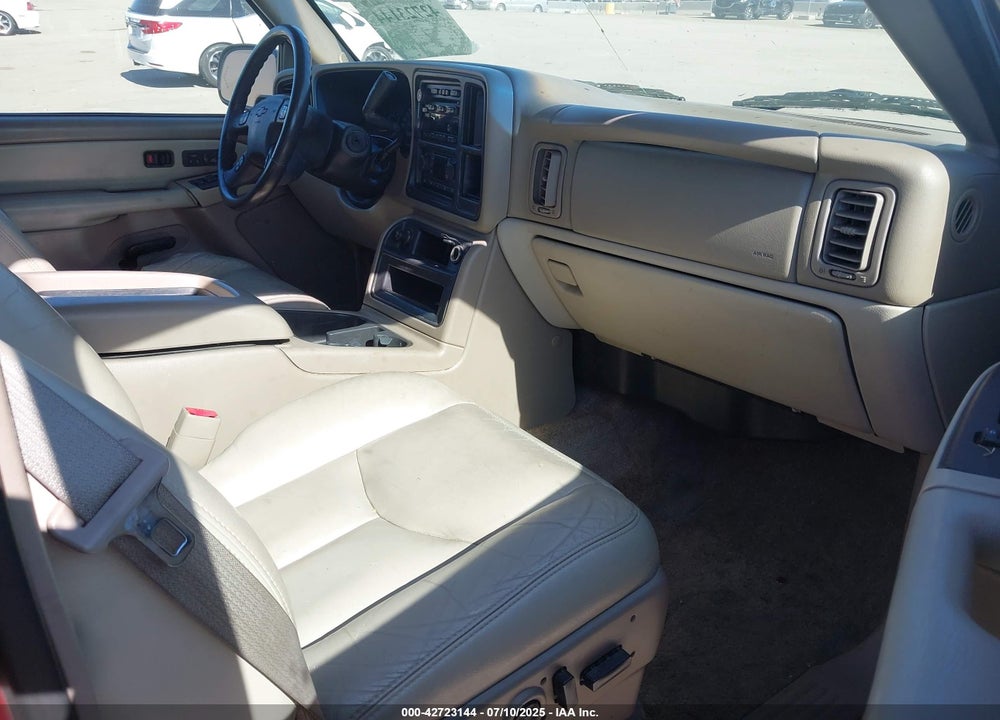 2003 CHEVROLET TAHOE LT VIN: 1GNEC13T23R292010