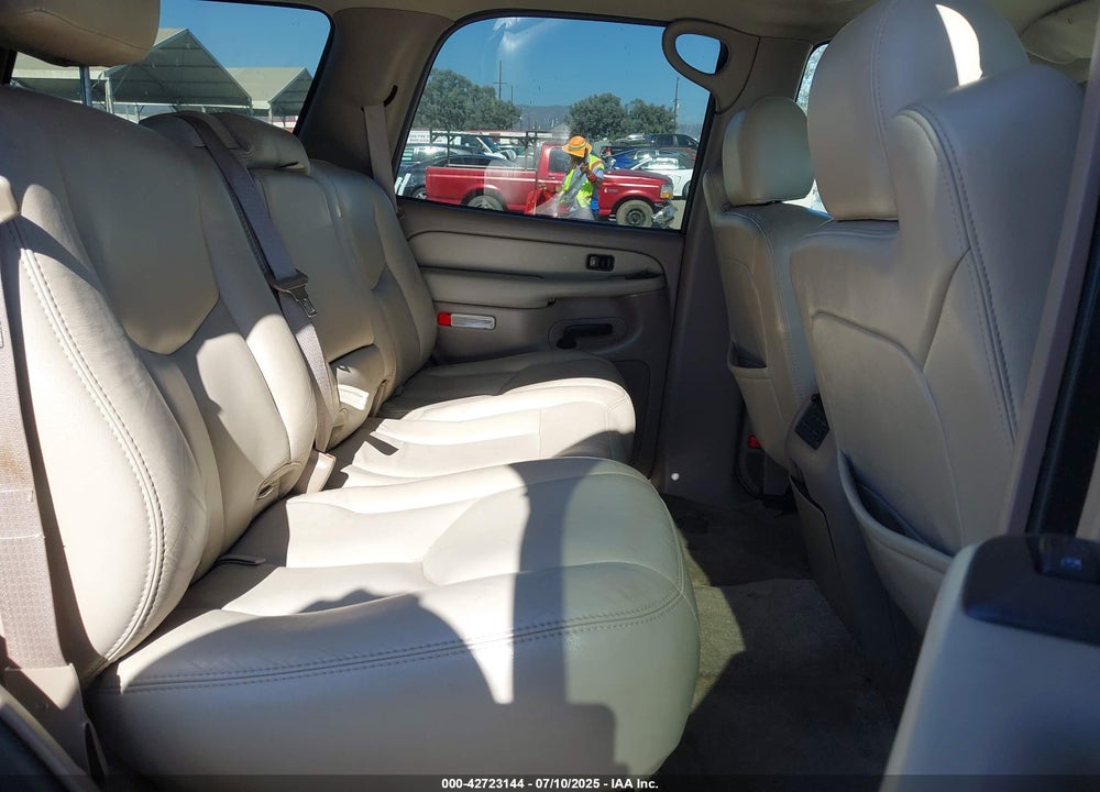 2003 CHEVROLET TAHOE LT VIN: 1GNEC13T23R292010