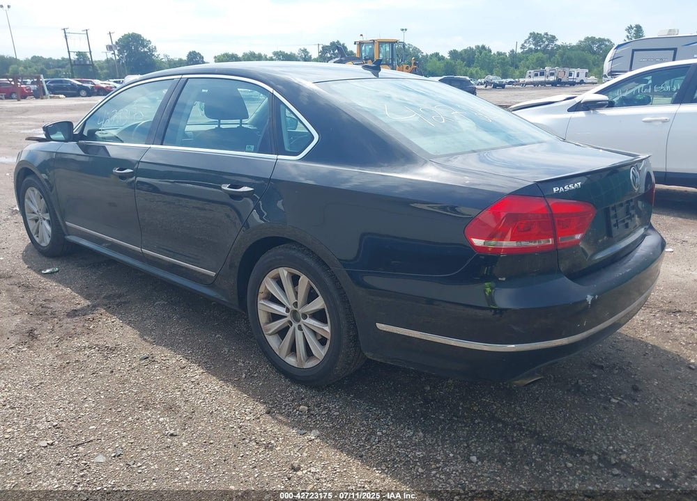 2013 VOLKSWAGEN PASSAT VIN: 1VWCP7A36DC058383