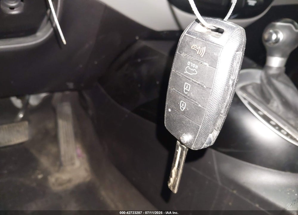 2015 KIA SOUL VIN: KNDJN2A28F7748903