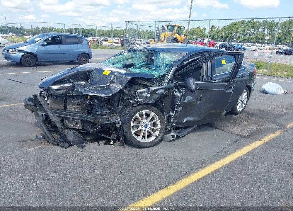 2020 FORD FUSION VIN: 3FA6P0LUXLR106423