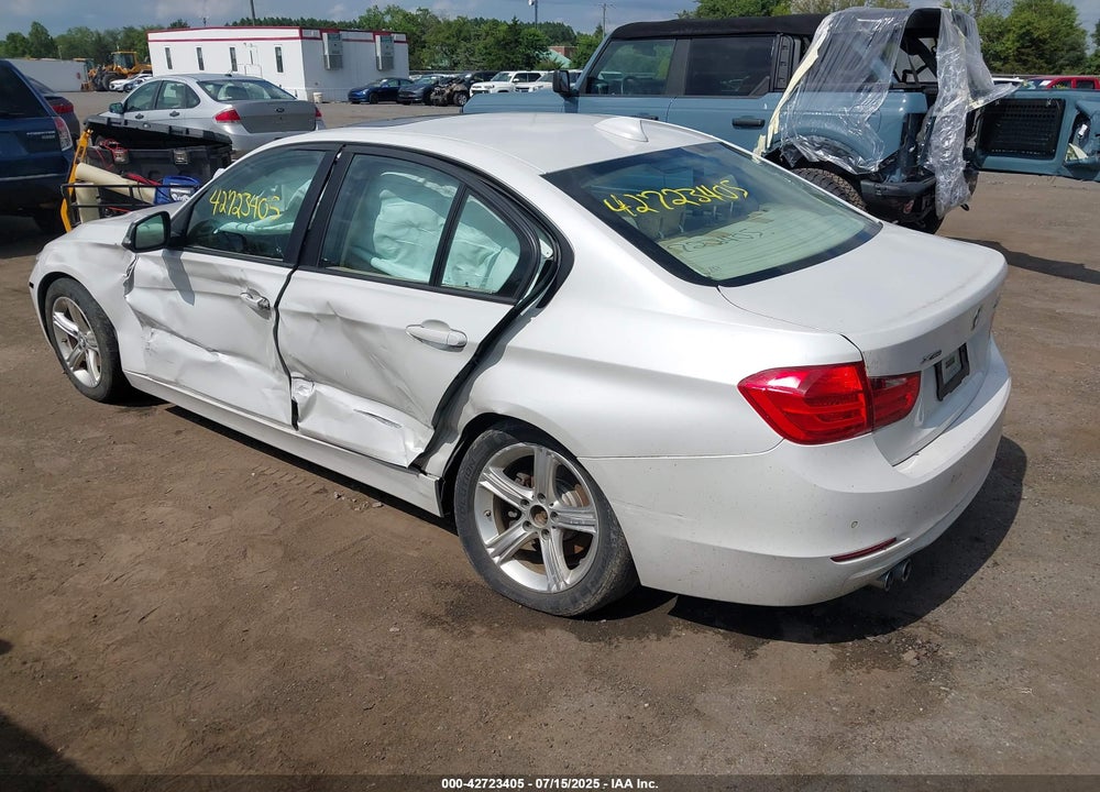 2015 BMW 3 SERIES VIN: WBA3B5G57FNS16183