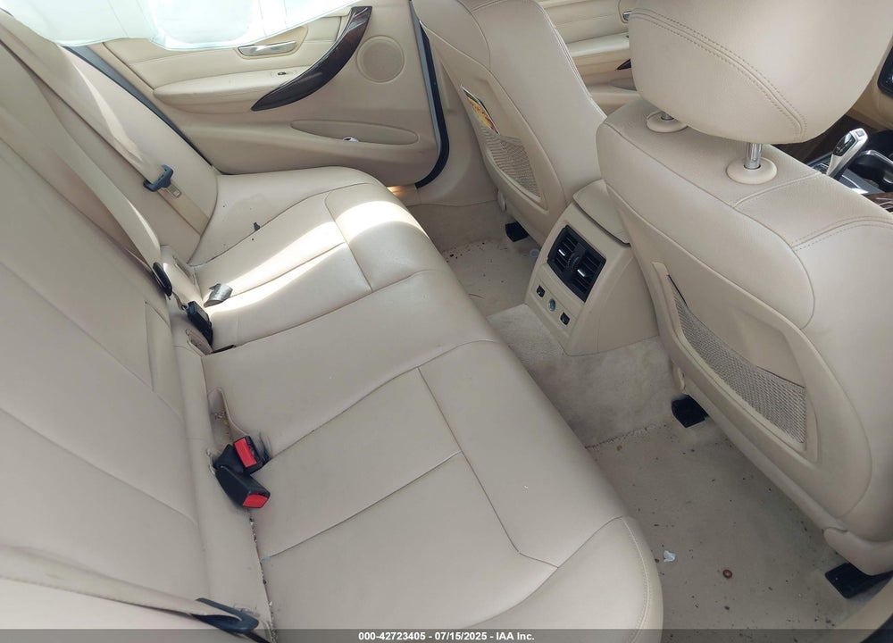 2015 BMW 3 SERIES VIN: WBA3B5G57FNS16183