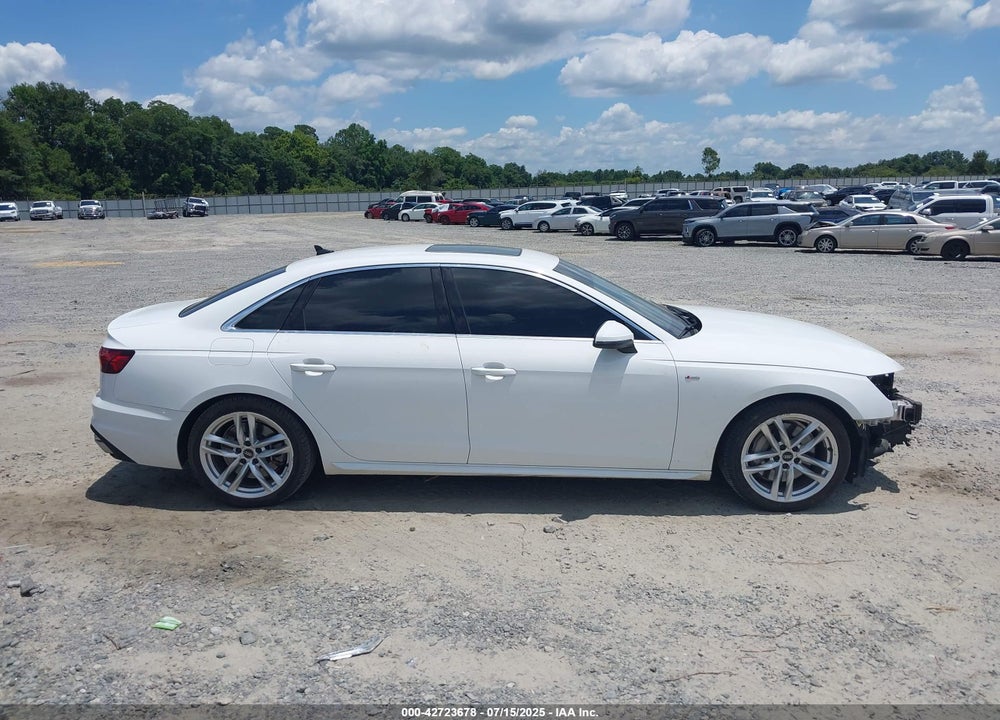 2022 AUDI A4 VIN: WAUEAAF46NN009800