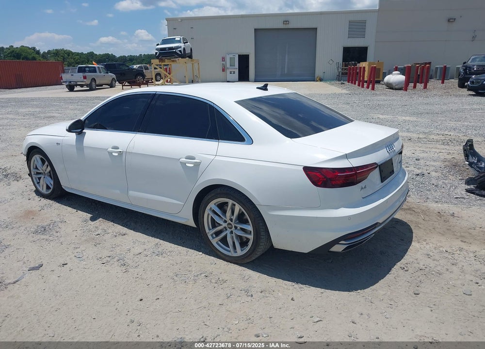 2022 AUDI A4 VIN: WAUEAAF46NN009800