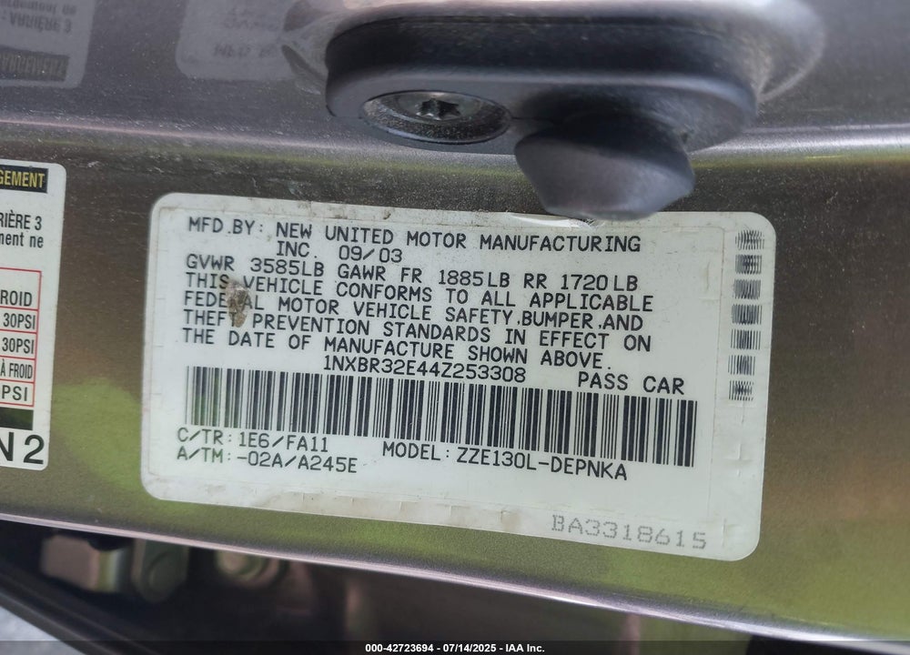 2004 TOYOTA COROLLA LE VIN: 1NXBR32E44Z253308