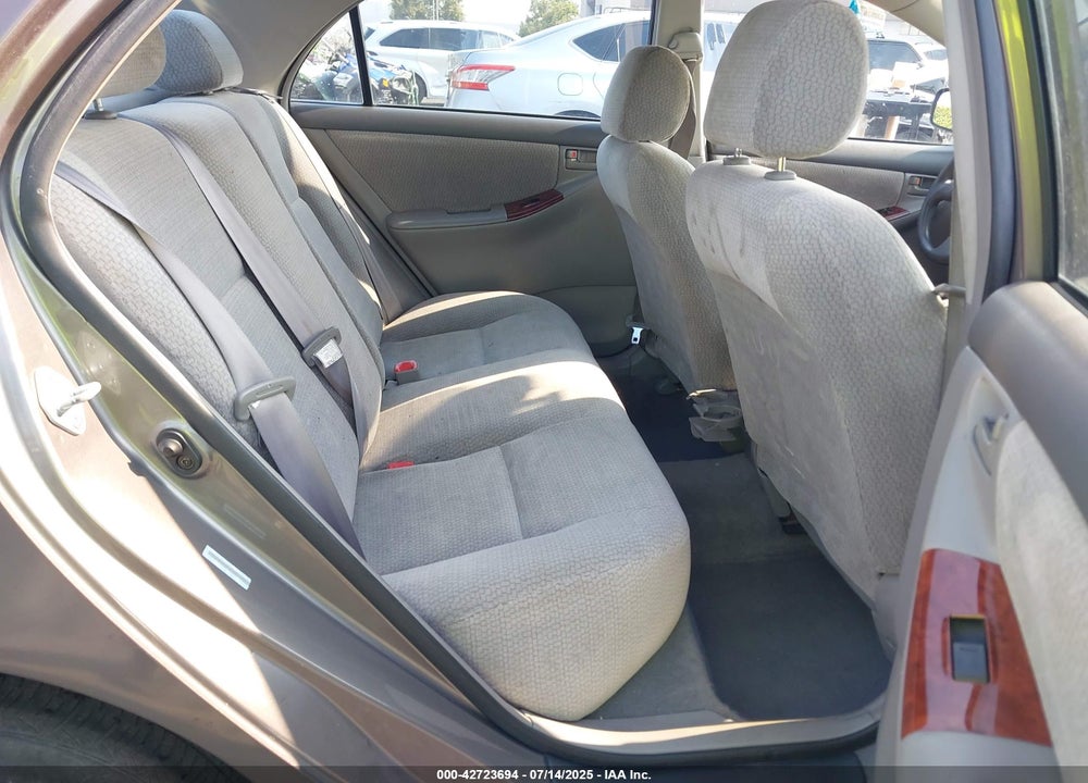 2004 TOYOTA COROLLA LE VIN: 1NXBR32E44Z253308