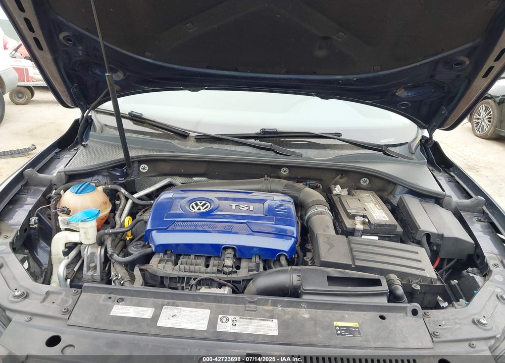 2015 VOLKSWAGEN PASSAT VIN: 1VWAT7A38FC021387