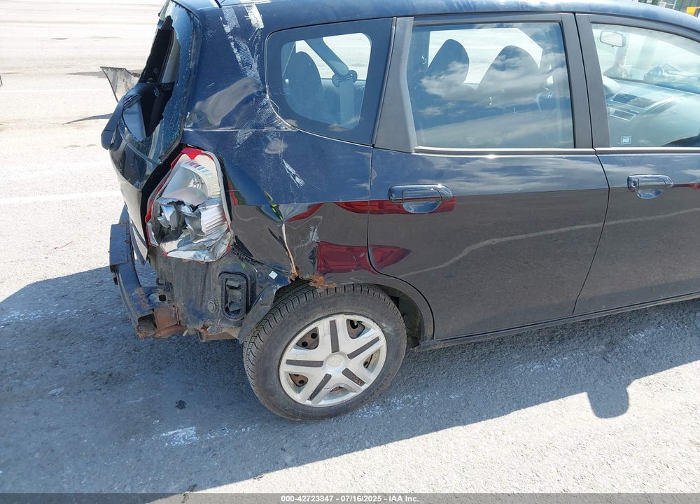 2008 HONDA FIT VIN: JHMGD37458S060061