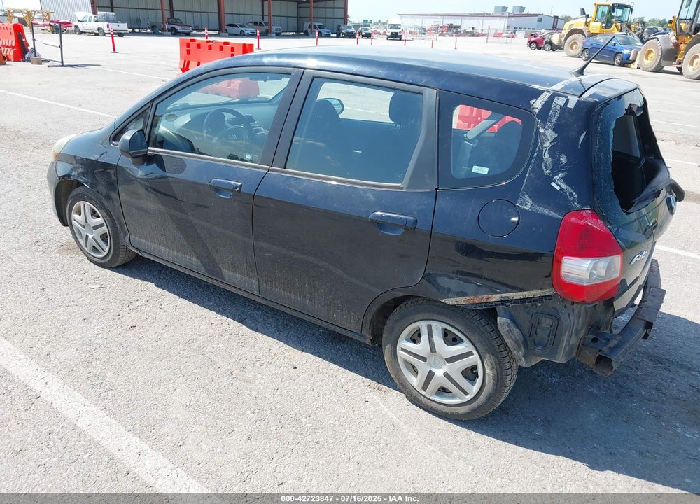2008 HONDA FIT VIN: JHMGD37458S060061