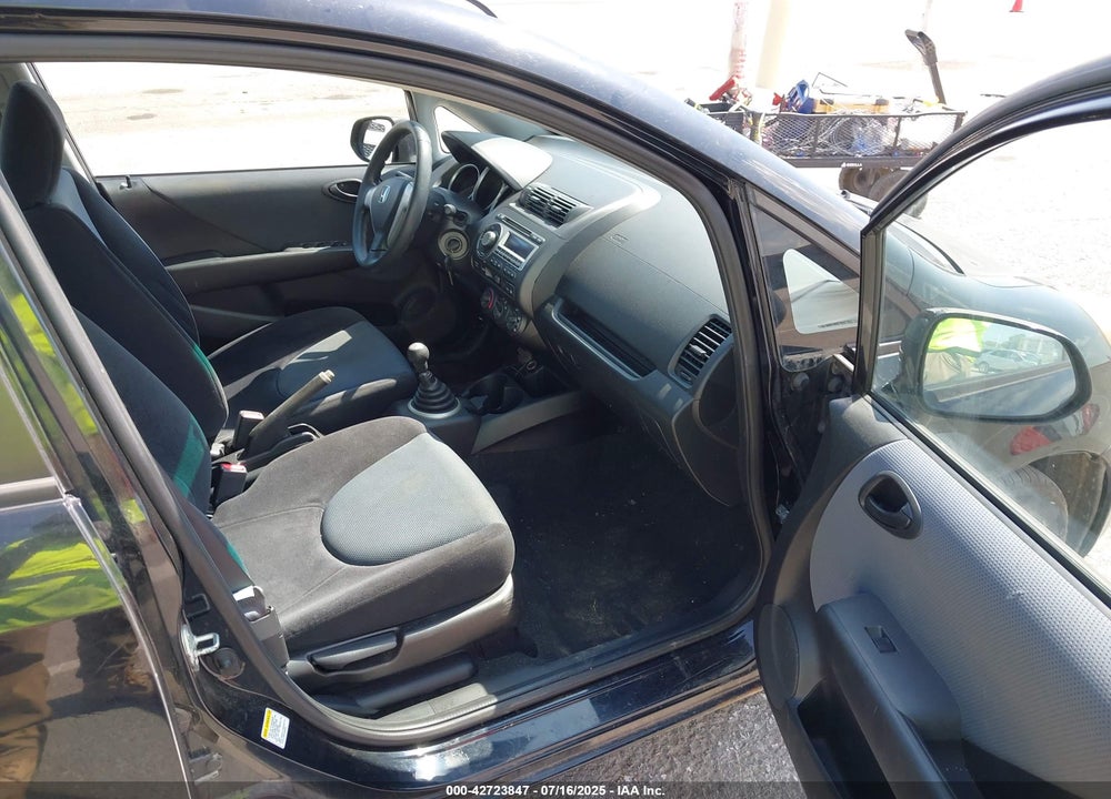 2008 HONDA FIT VIN: JHMGD37458S060061