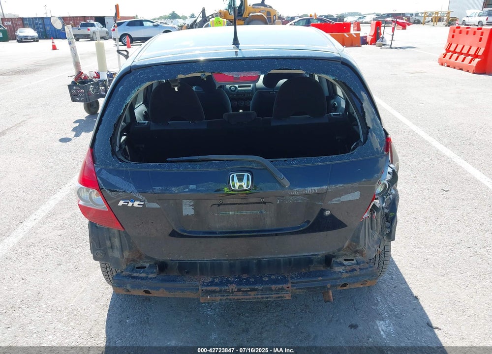 2008 HONDA FIT VIN: JHMGD37458S060061