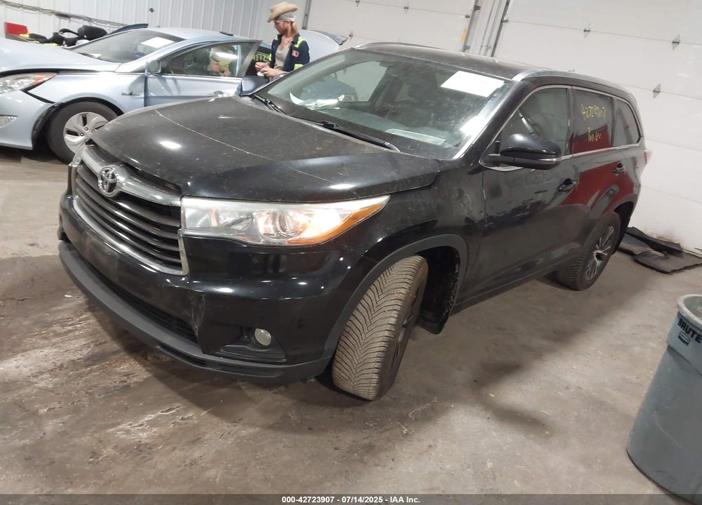 2016 TOYOTA HIGHLANDER VIN: 5TDJKRFHXGS235187
