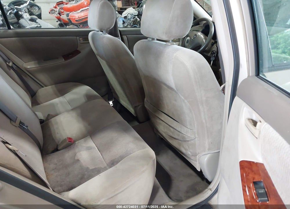 2005 TOYOTA COROLLA LE VIN: 2T1BR32E85C390738
