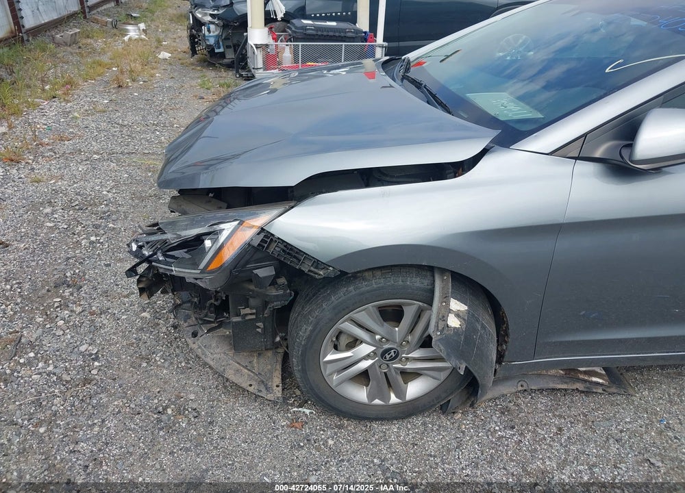 2019 HYUNDAI ELANTRA VIN: KMHD84LFXKU762485