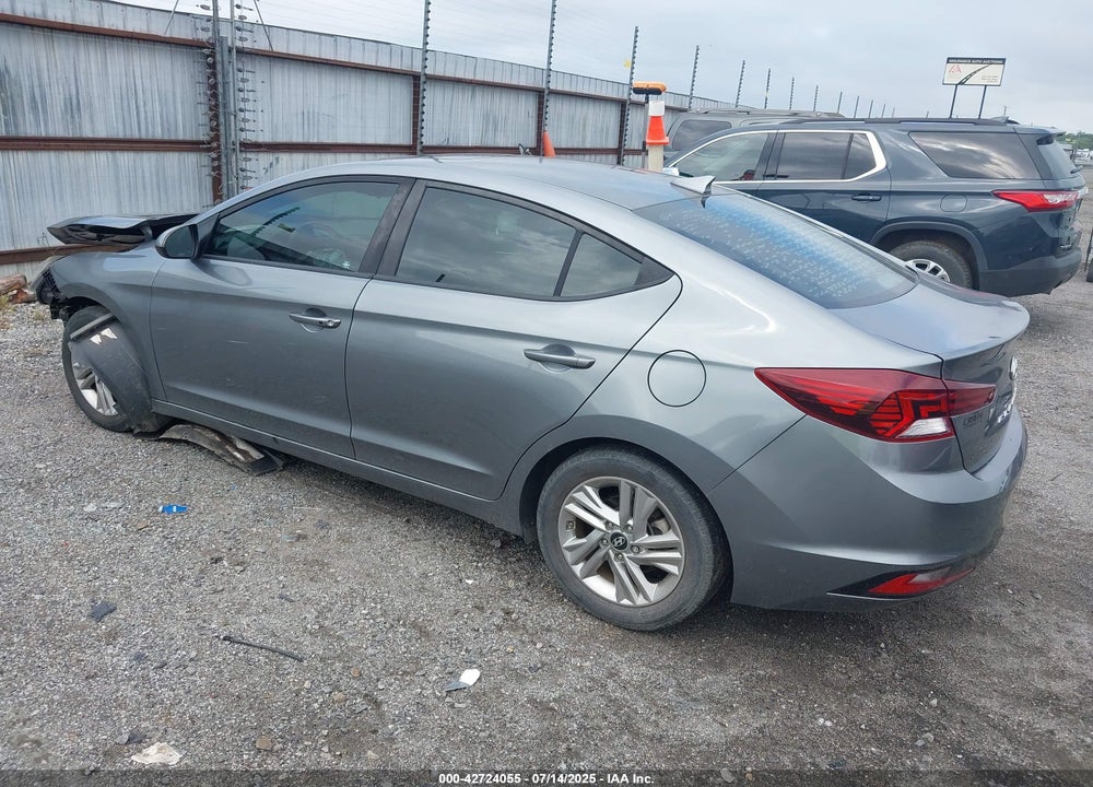 2019 HYUNDAI ELANTRA VIN: KMHD84LFXKU762485